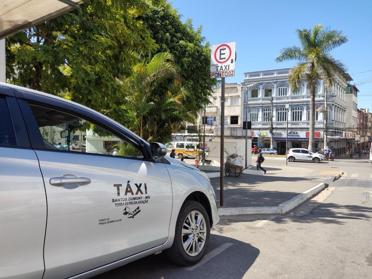 Doze pessoas têm termos de autorização de táxi cassados em Santos Dumont